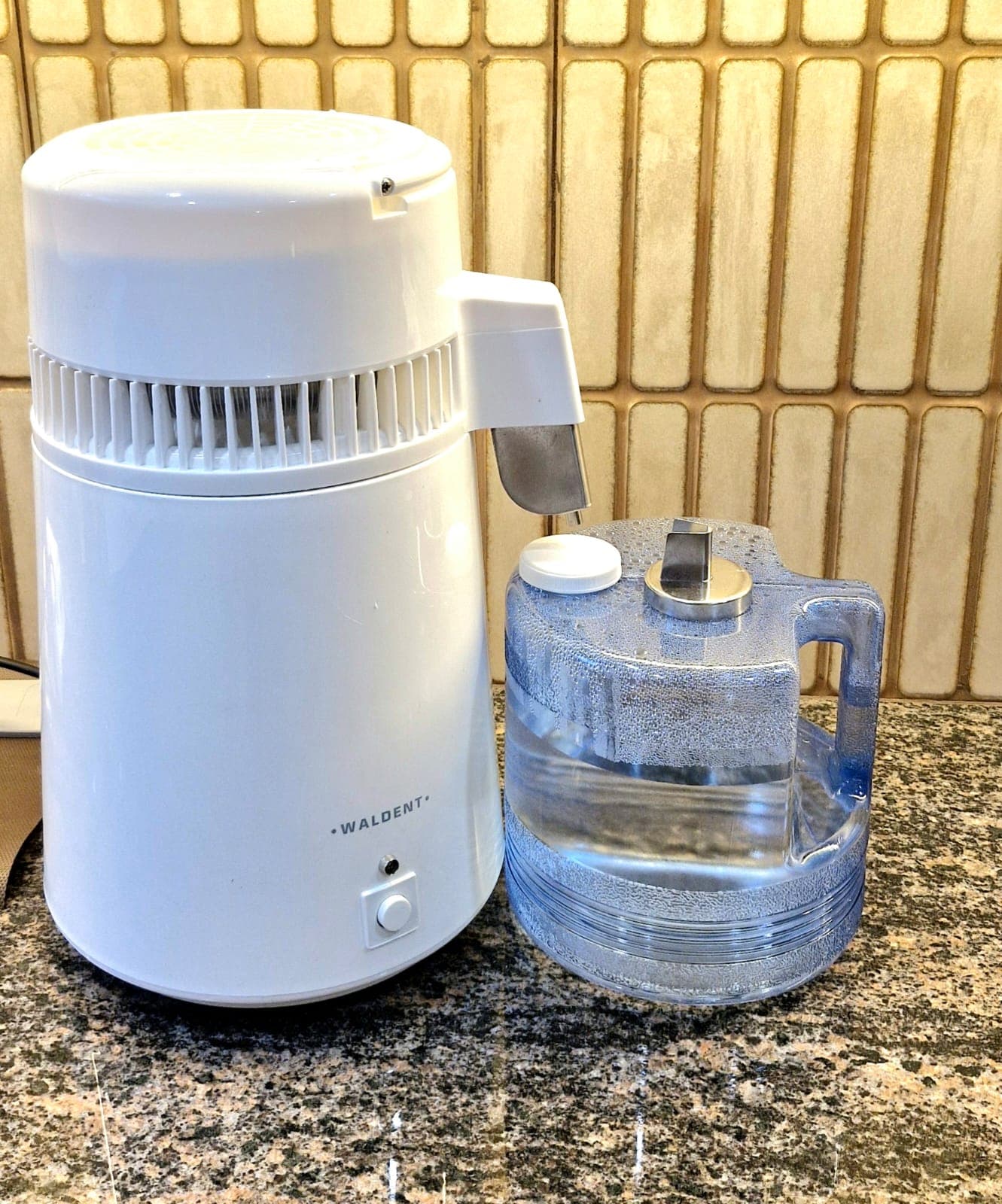 Water Distillation Unit — Pure Water, Every Procedure